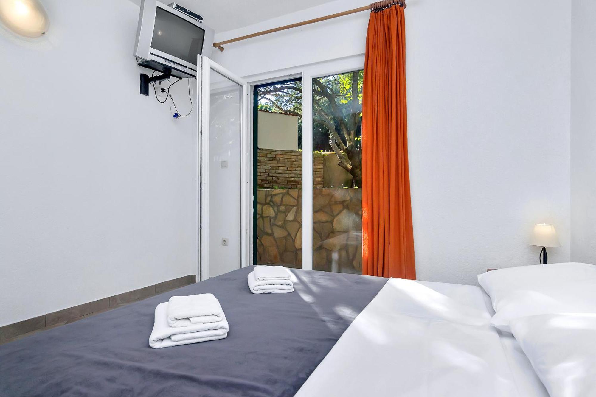 Apartmani Nikola Zastražišće Екстериор снимка