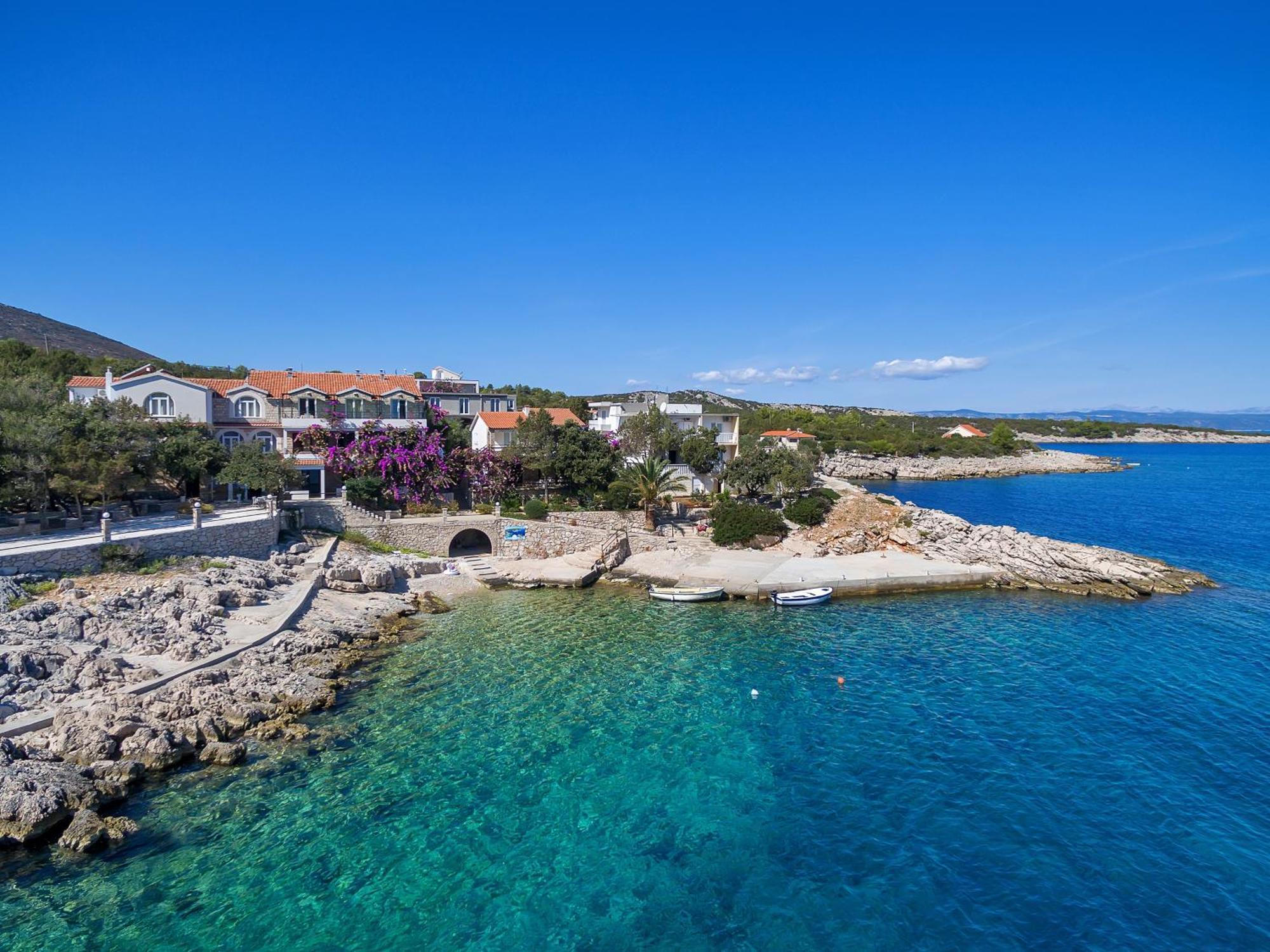 Apartmani Nikola Zastražišće Екстериор снимка